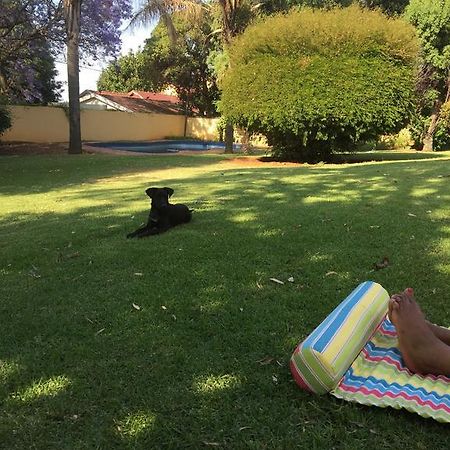 Khuvena Guesthouse Randburg Екстер'єр фото