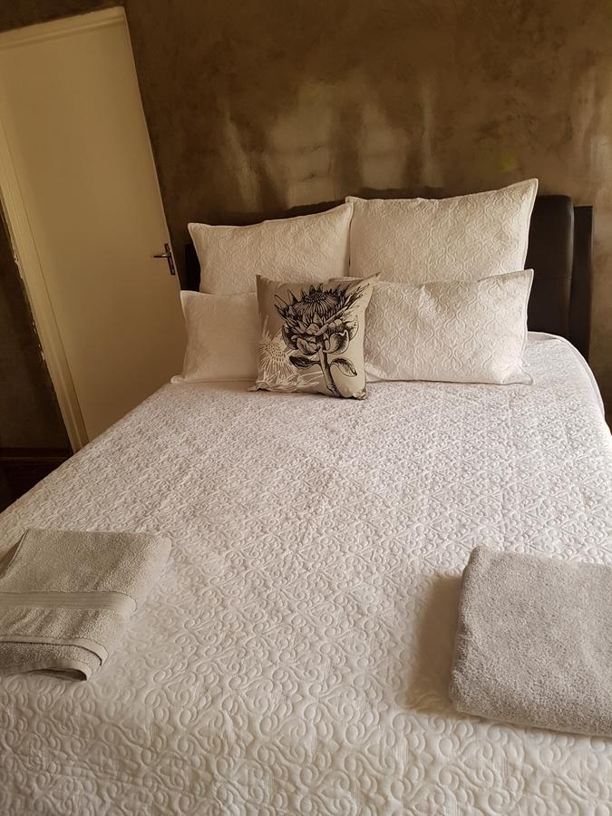 Khuvena Guesthouse Randburg Екстер'єр фото