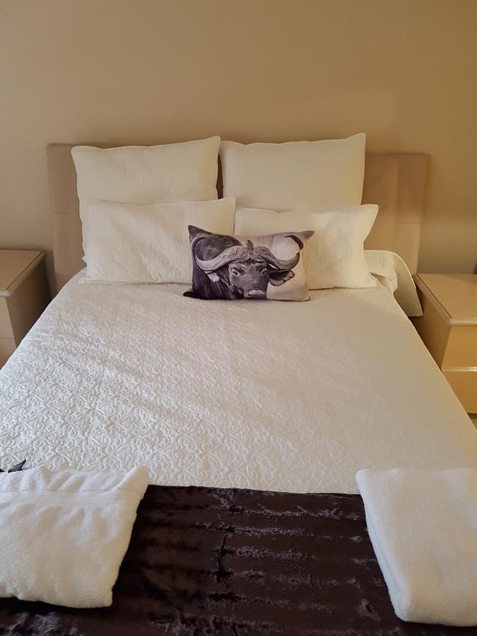 Khuvena Guesthouse Randburg Екстер'єр фото