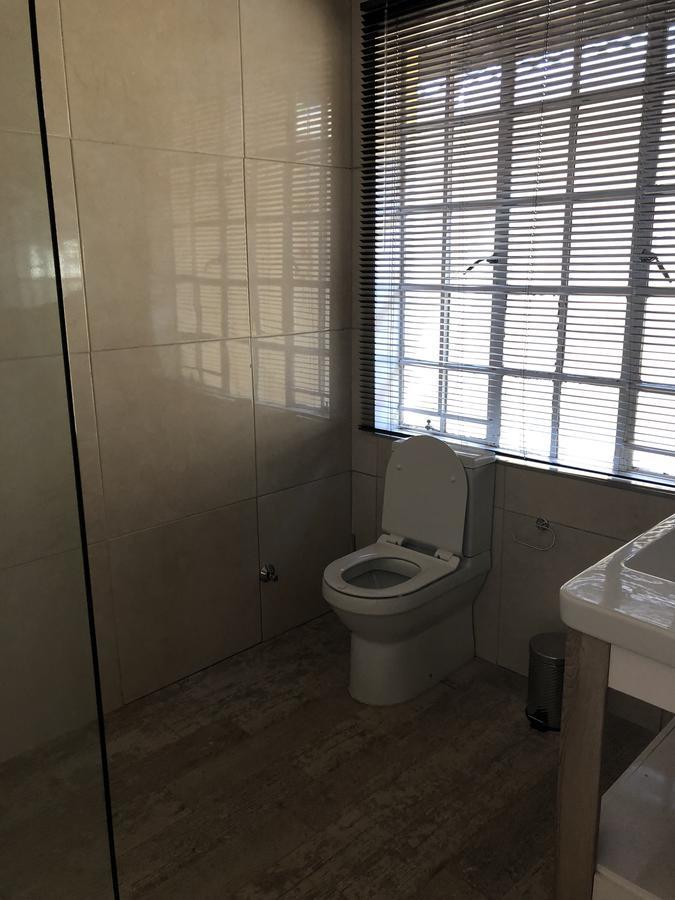 Khuvena Guesthouse Randburg Екстер'єр фото