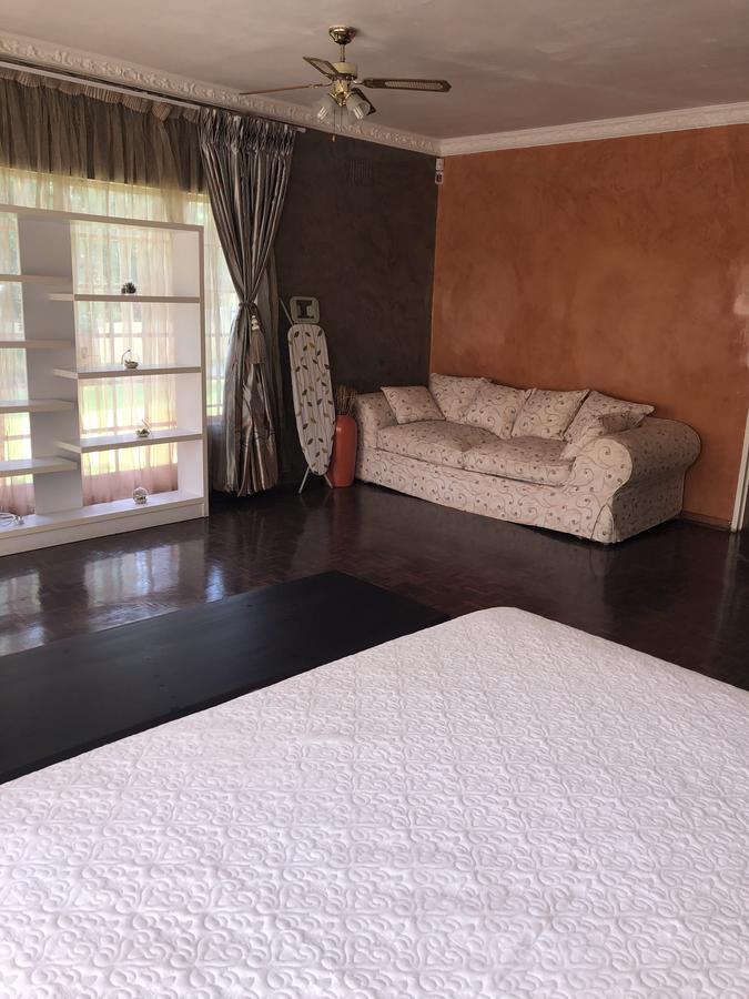 Khuvena Guesthouse Randburg Екстер'єр фото