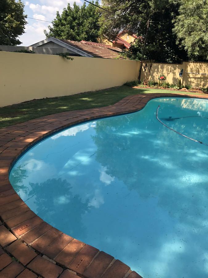 Khuvena Guesthouse Randburg Екстер'єр фото